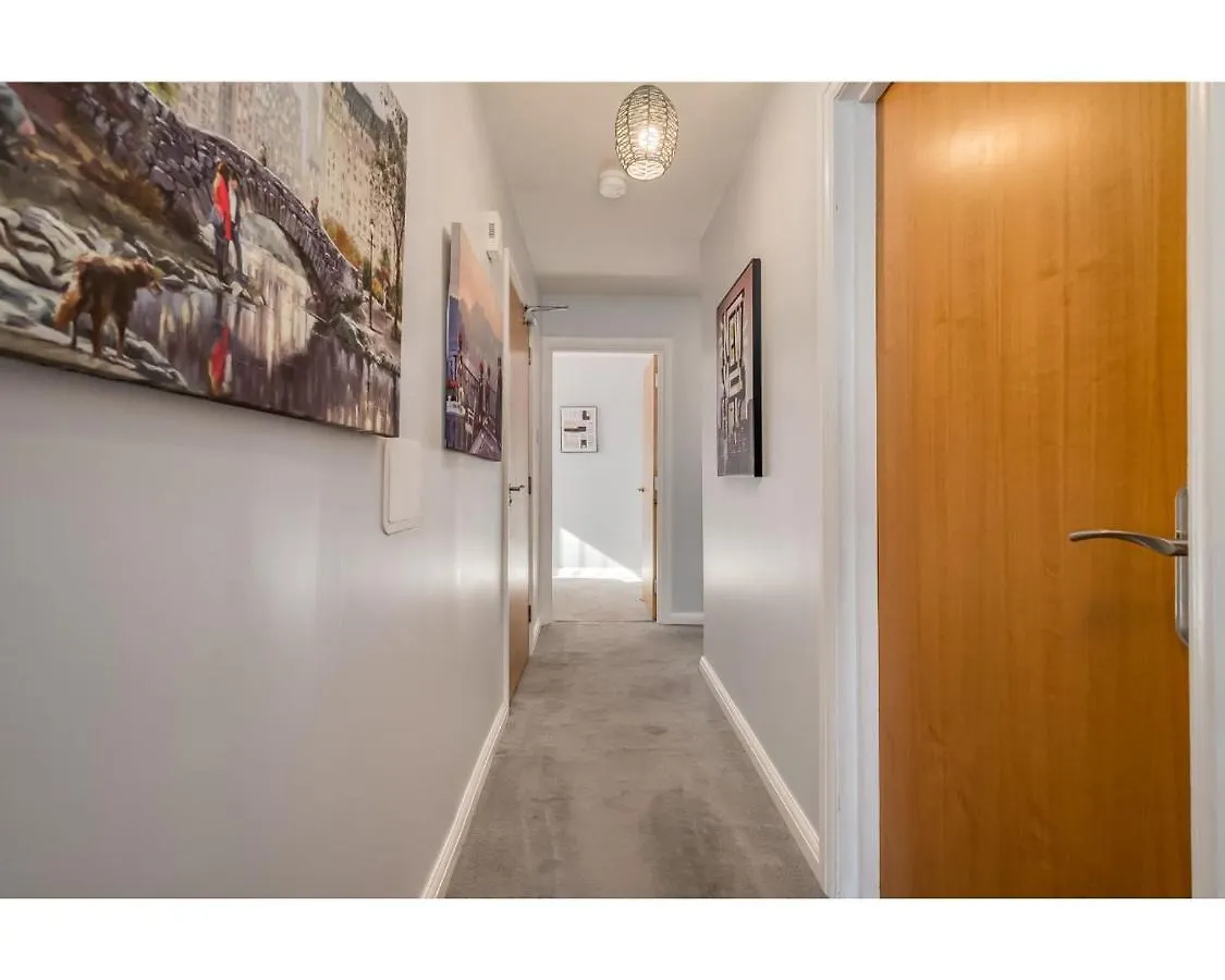 Central Belfast Apartments: Cromwell